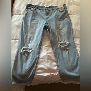 NWT Abercrombie & Fitch denim ripped highrise mom jean